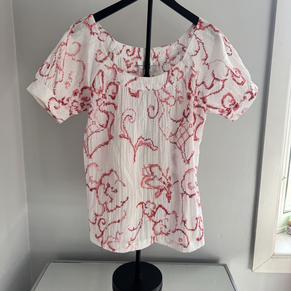 Harve Benard White Blouse with Red Floral Print